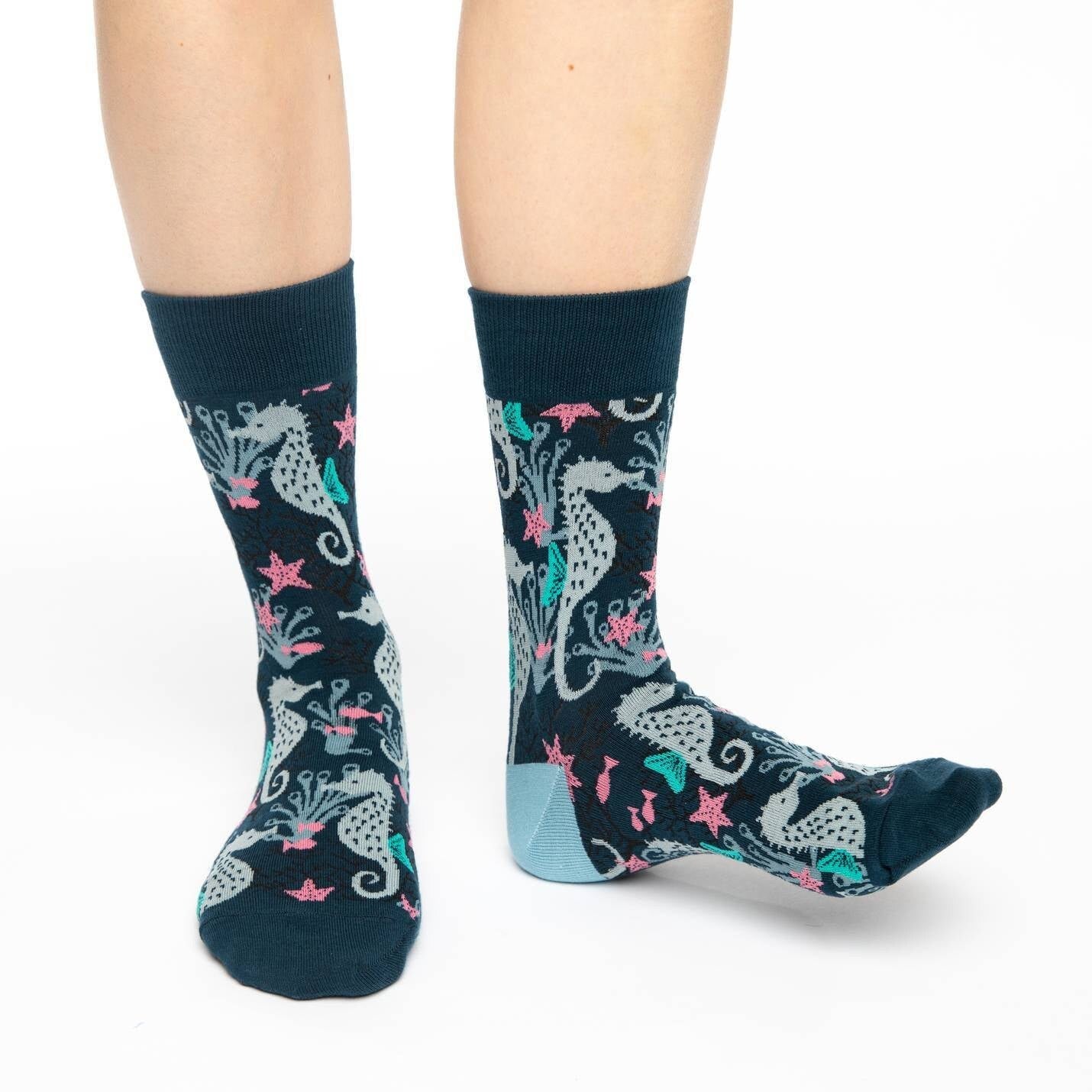 SEAHORSES Crew Socks - Novelty Active Fit Socks - Women's Adult 5-9 Unisex - Seahorse Marine Ocean - For Craft Costume Supply