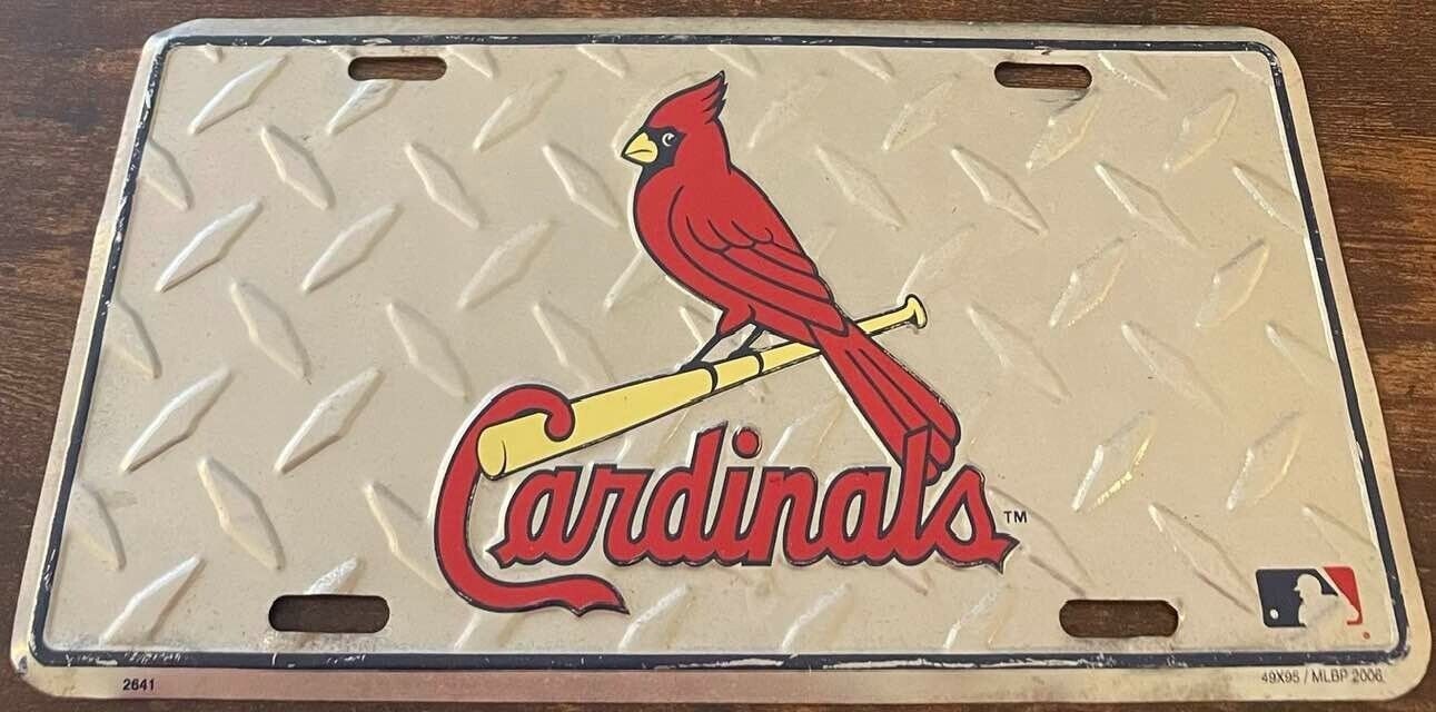 ST. LOUIS CARDINALS Diamond Plated Metal License Plate Sign Novelty Vanity Craft Supply